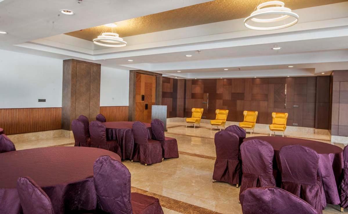Hotel Sonar Bangla Taki Hasnabad Екстер'єр фото